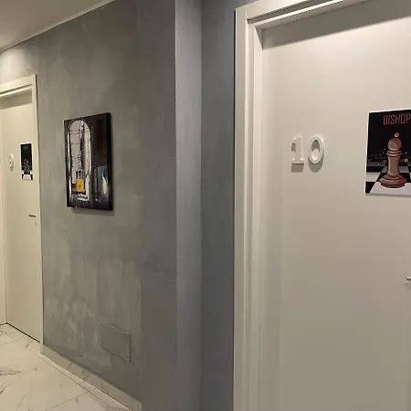 Lion University&youth 2 Πανσιόν